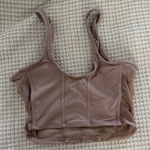 ALO Stylish Mauve Crop Top Size M - Picture 2 of 3